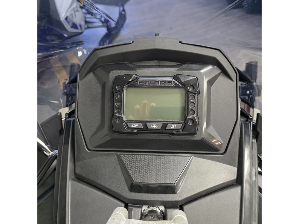 2027 Polaris Prostar S4 Indy Xc 137 alt