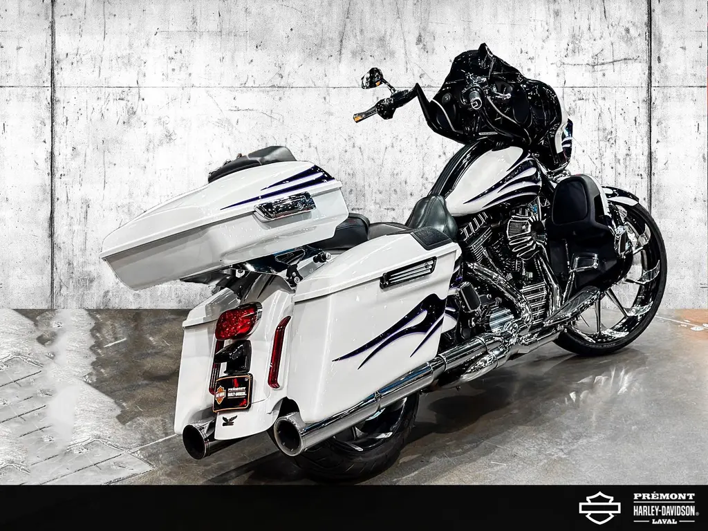 2016 Harley-Davidson CVO Street GlideFLHXSE