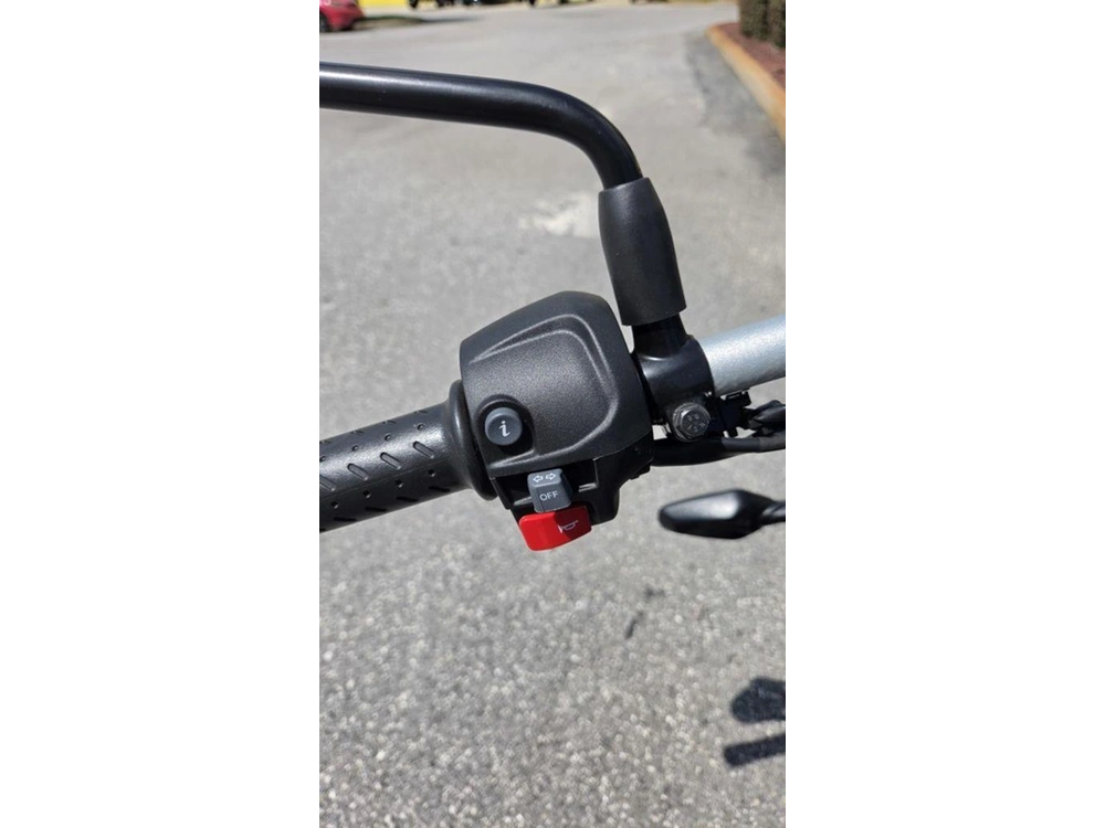 2026 Triumph Tracker 400 Phantom Black