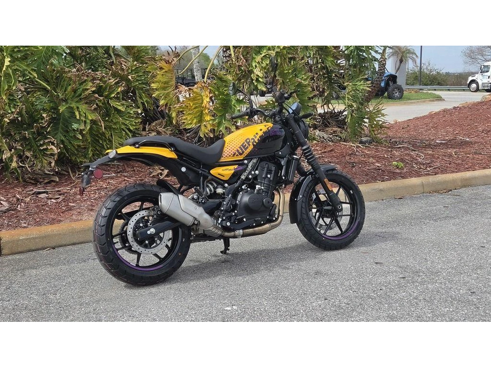 2026 Royal Enfield Guerrilla 450 Playa Black
