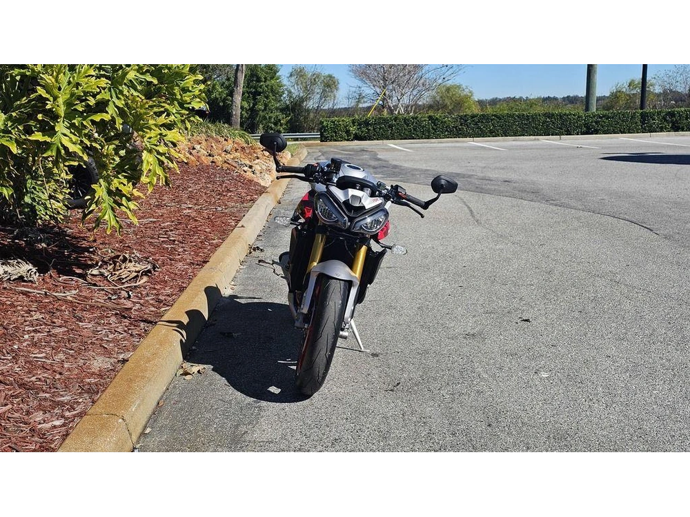2026 Triumph Street Triple 765 Rx
