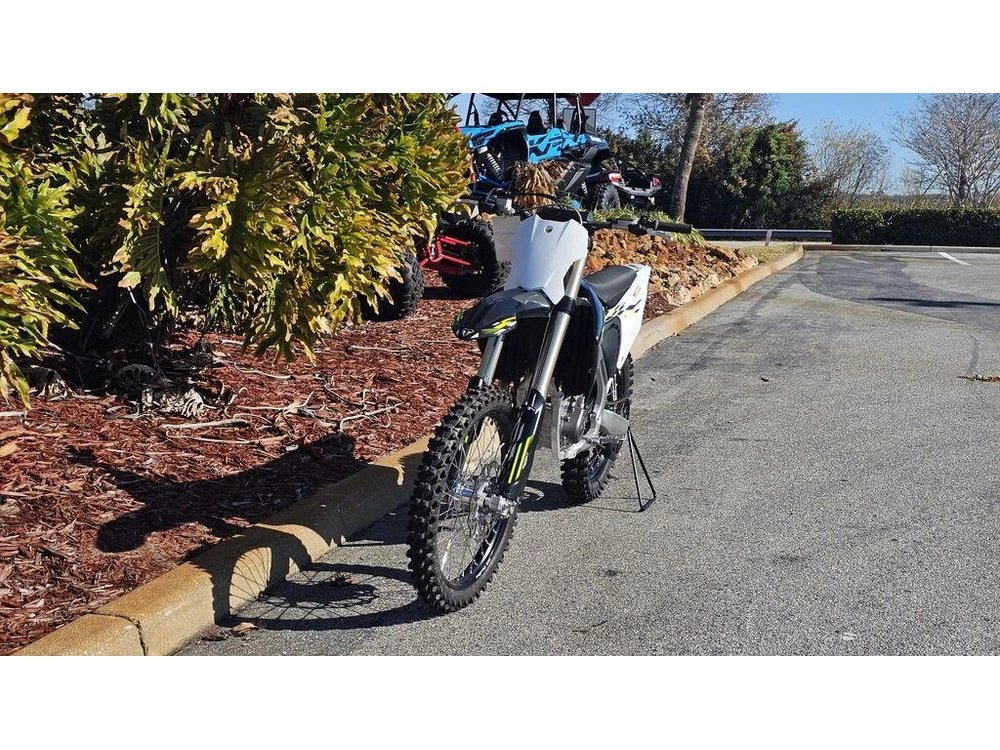 2026 Triumph Tf 250-x Jet Black/pure White