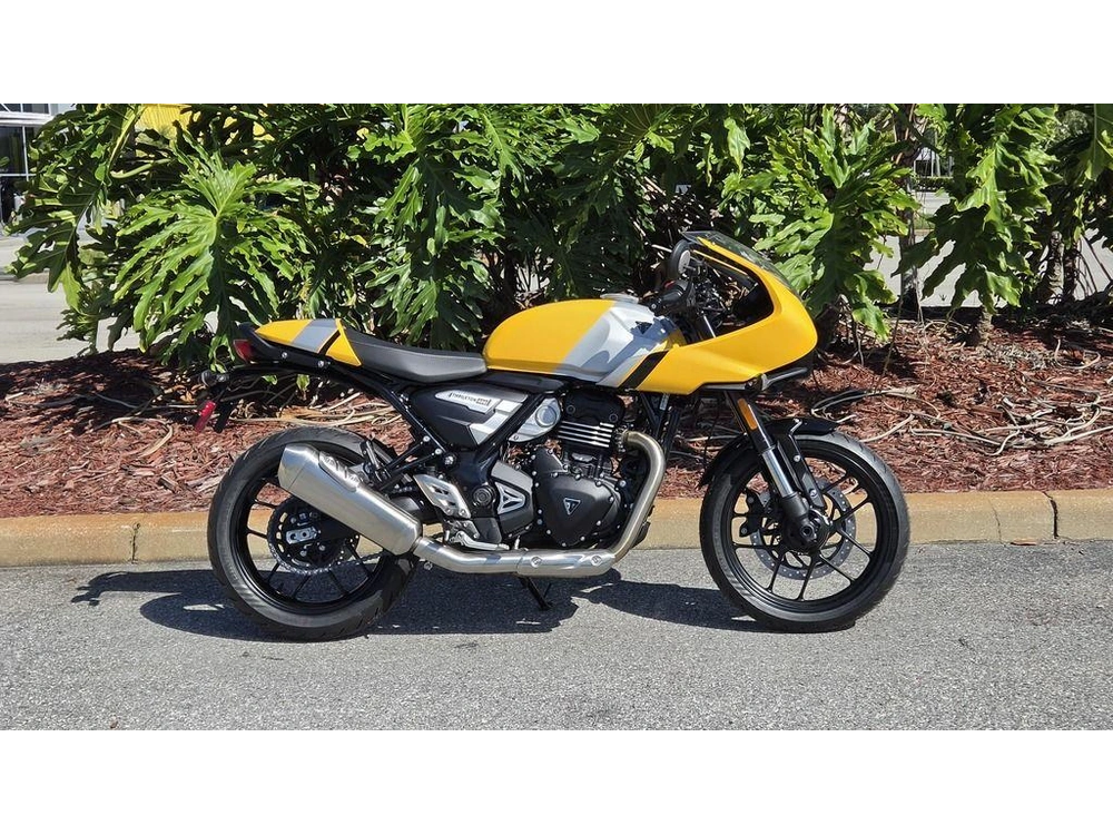 2026 Triumph Thruxton 400 Metallic Racing Yellow / Aluminium Silver