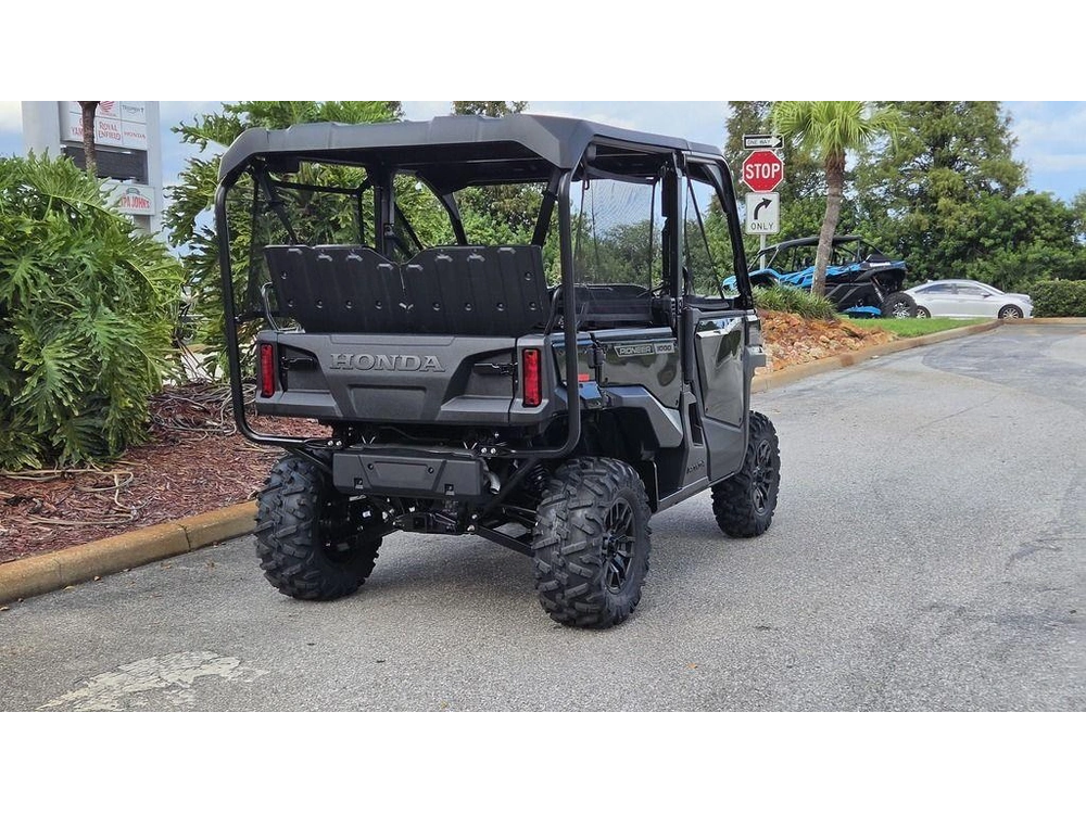 2026 Honda Pioneer 1000-5 Deluxe
