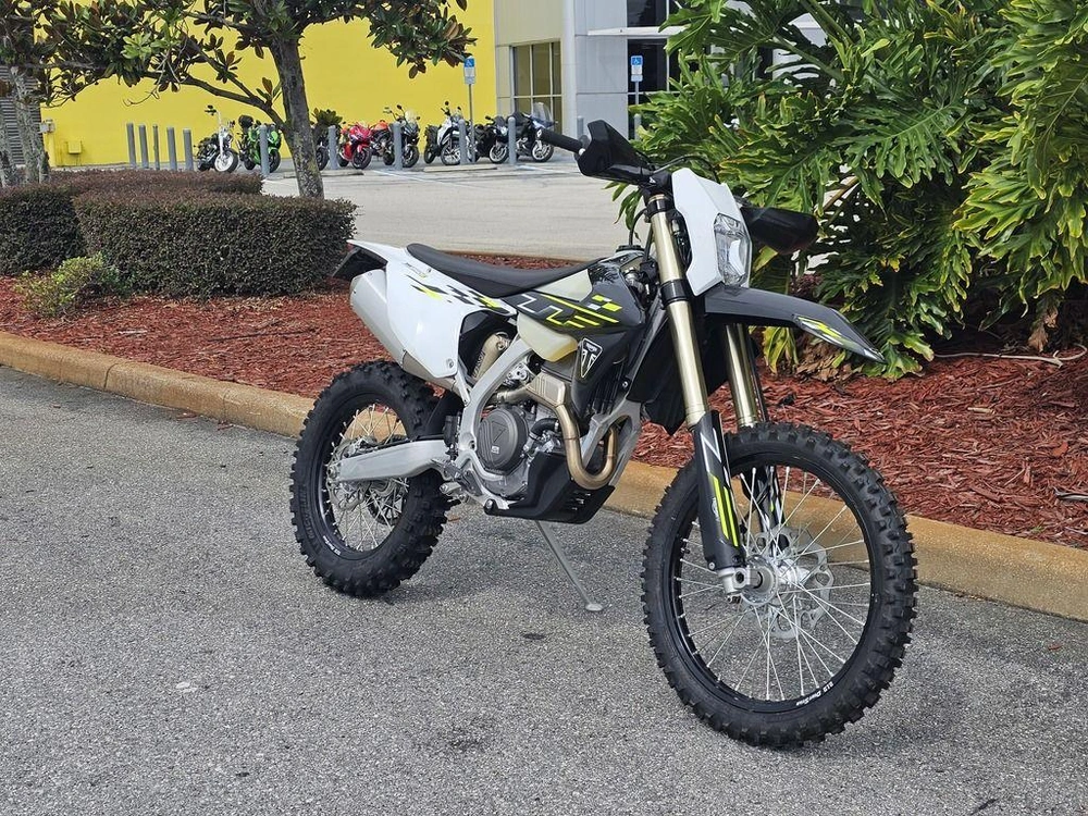 2026 Triumph Tf 250-e Jet Black/pure White