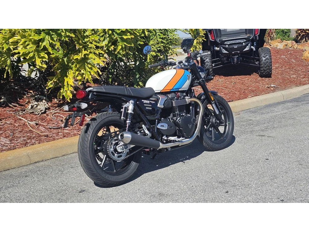 2026 Triumph Speed Twin 900 Pure White/maui Blue/tangerine Orange