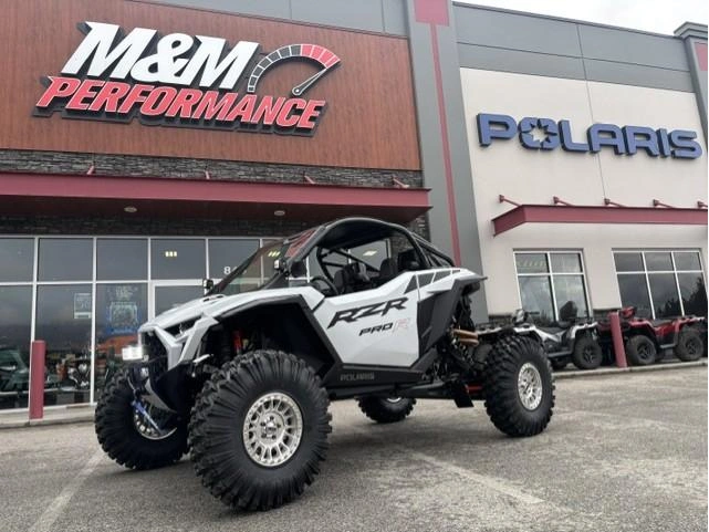 2026 Polaris Rzr Pro R Ultimate - Ghost White Metallic alt