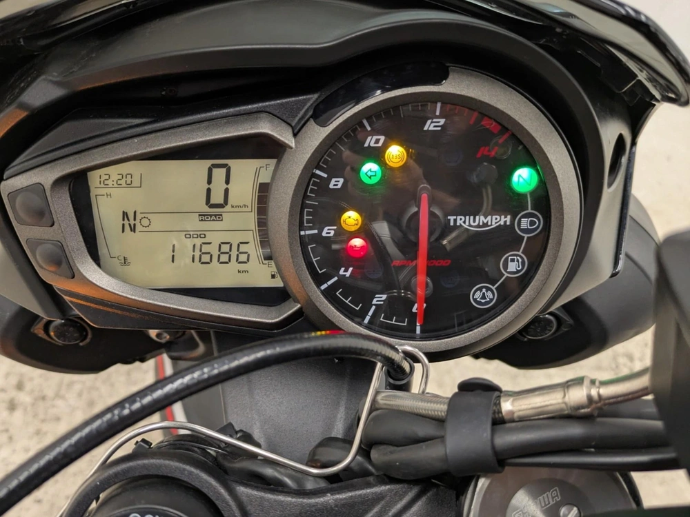 Triumph Street Triple R 2021