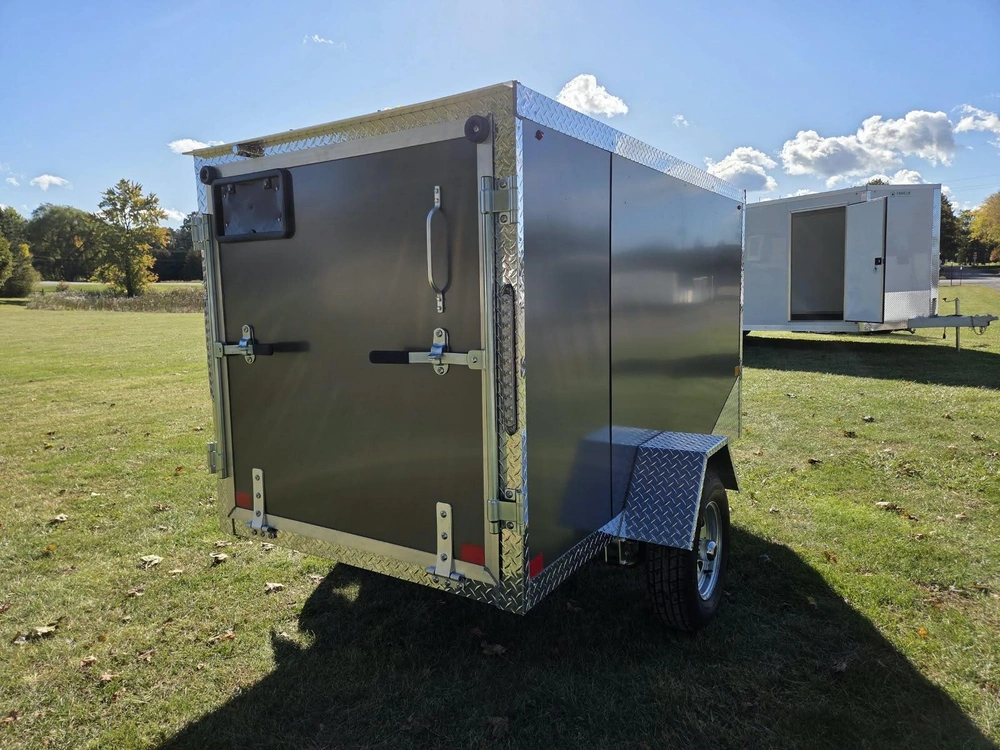 2027 Rhino Galvanized Enclosed 4' X 8' Ramp