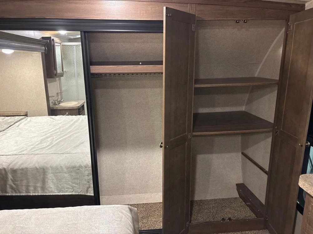 Rockwood Ultra Lite 2440bs 2018