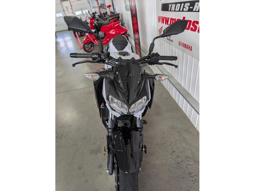 Kawasaki Z 400 2019 alt
