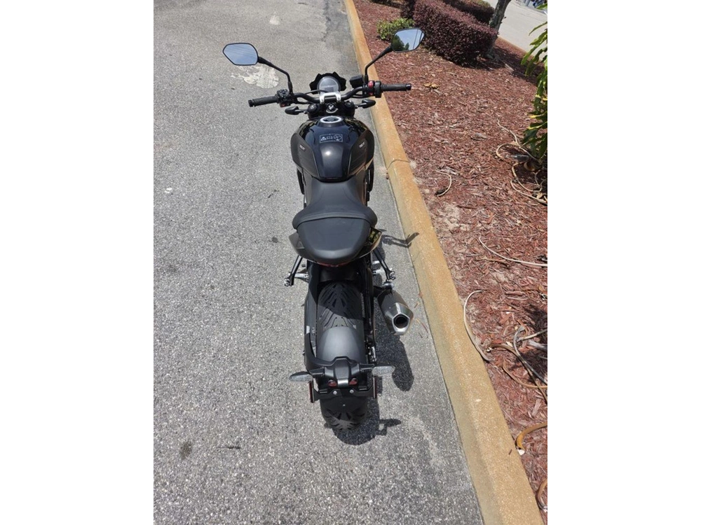 2026 Triumph Trident 800 Jet Black