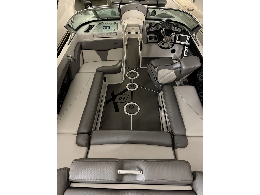 2016 Mastercraft X10