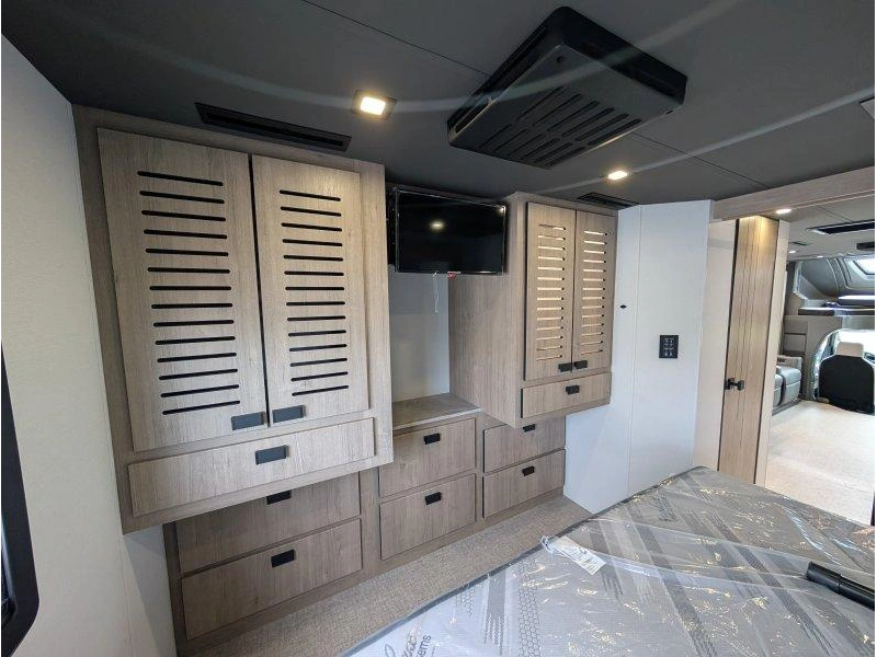 Grand Design Lineage 30dc 2027
