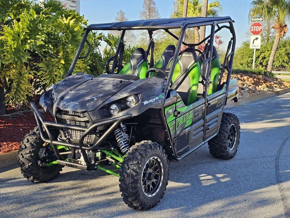 2025 Kawasaki Teryx4™ S Le Cypher Camo Gray