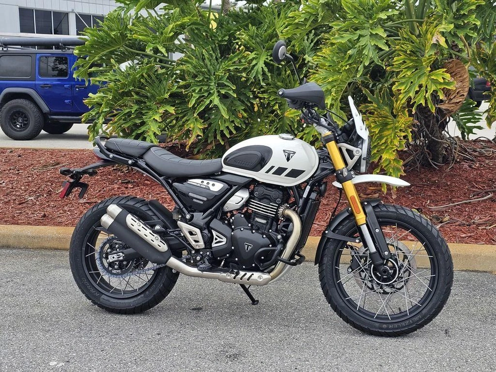 2026 Triumph Scrambler 400 Xc Vanilla White