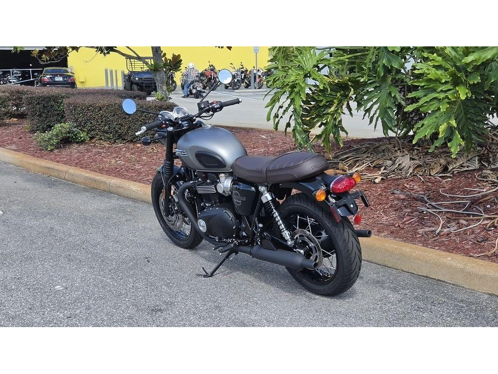 2026 Triumph Bonneville T120 Black Matt Silver Ice