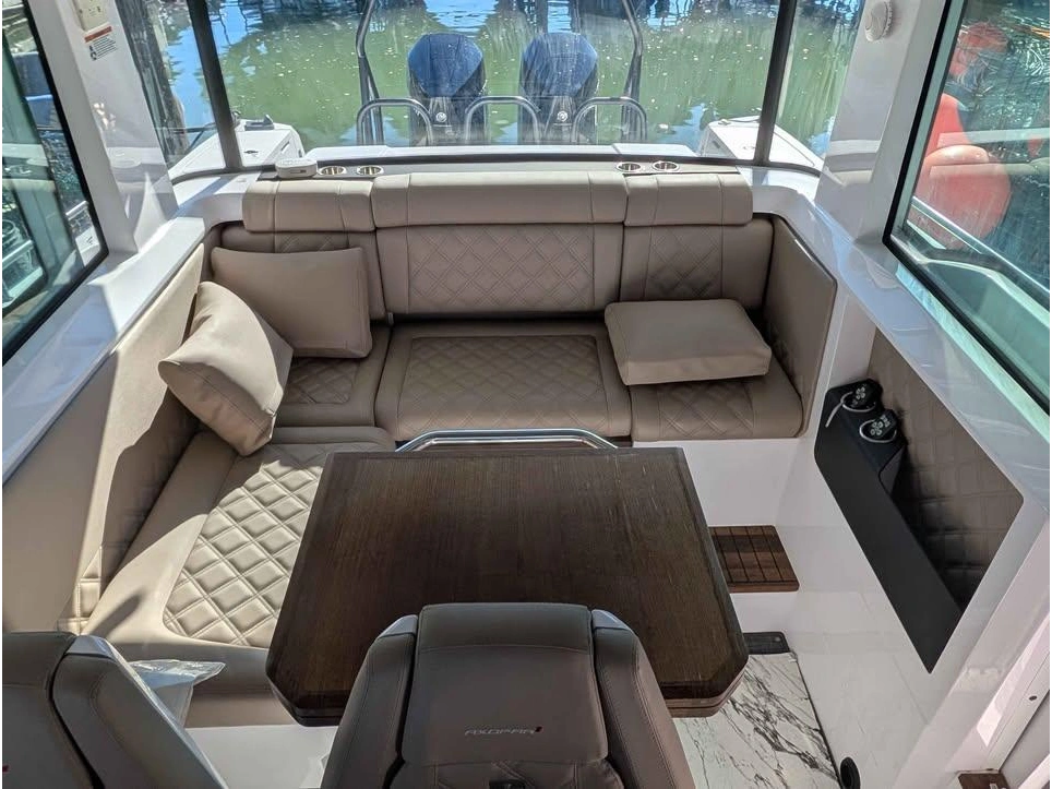 2022 Axopar 37 Cross Cabin Cross Cabin alt