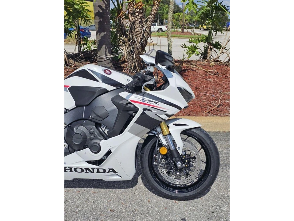 2027 Honda Cbr1000rr