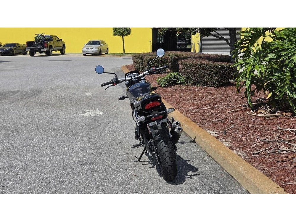 2026 Triumph Tracker 400 Phantom Black