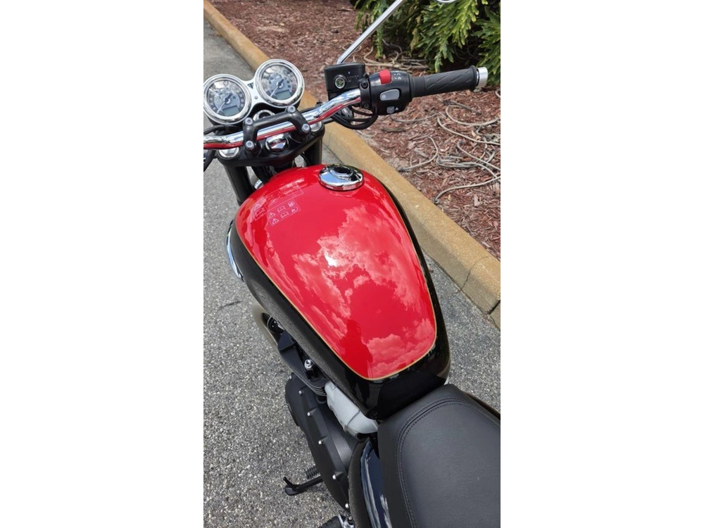 2026 Triumph Bonneville T100 Jet Black