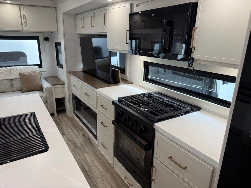 2027 Brinkley Model Z Z2900