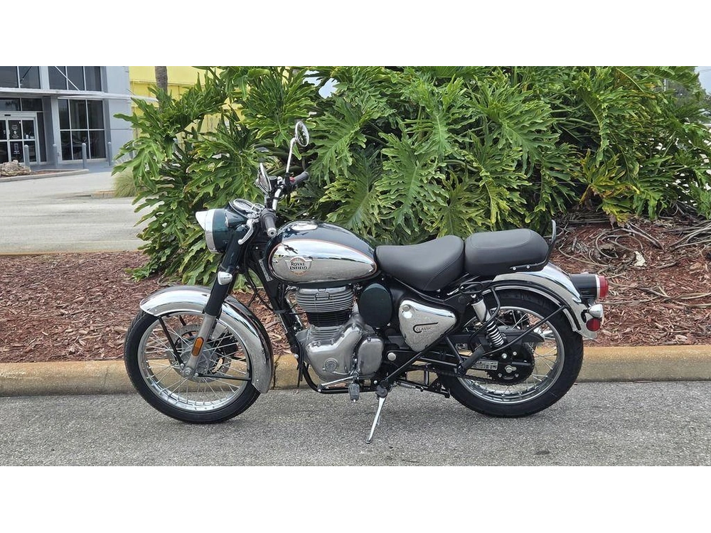 2027 Royal Enfield Classic 350 Emerald Green