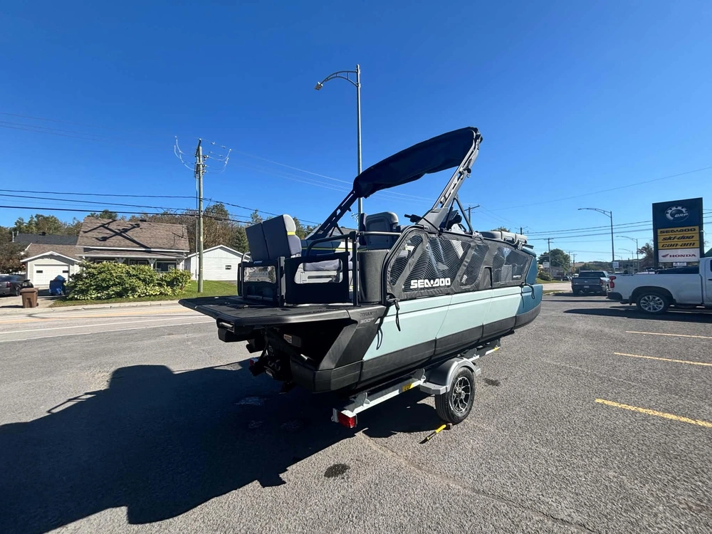 Sea-doo Switch Cruise Limited 18 300hp 2026 alt