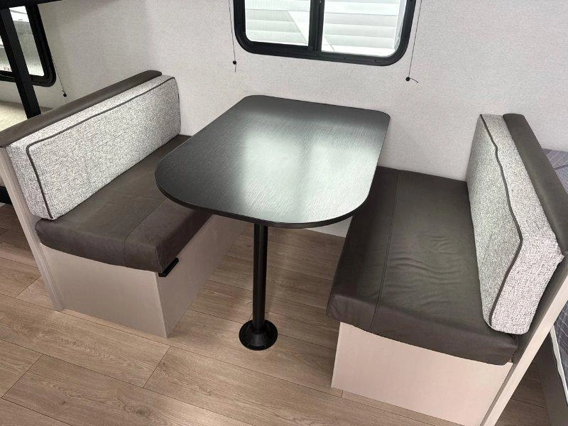 Jayco Jay Feather 17bhsl 2027
