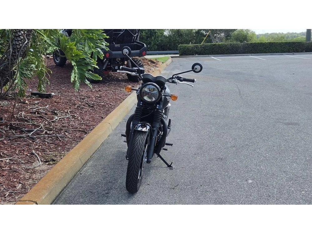 2026 Triumph Bonneville T120 Black Matt Silver Ice