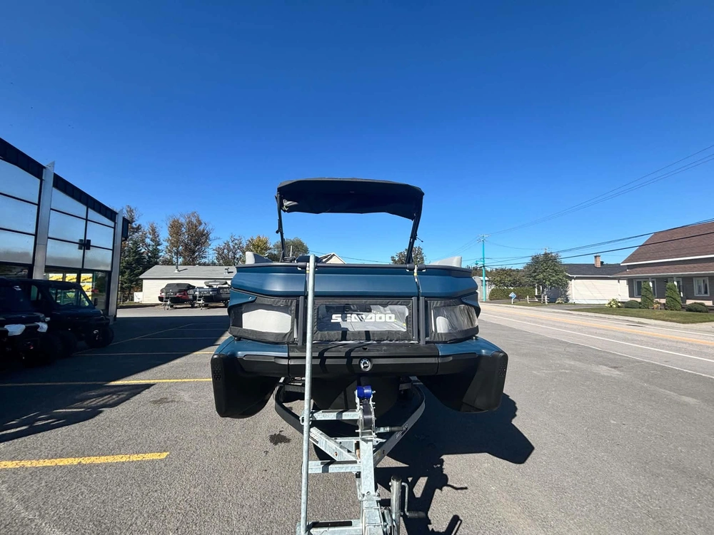 Sea-doo Switch Cruise Limited 18 300hp 2026 alt
