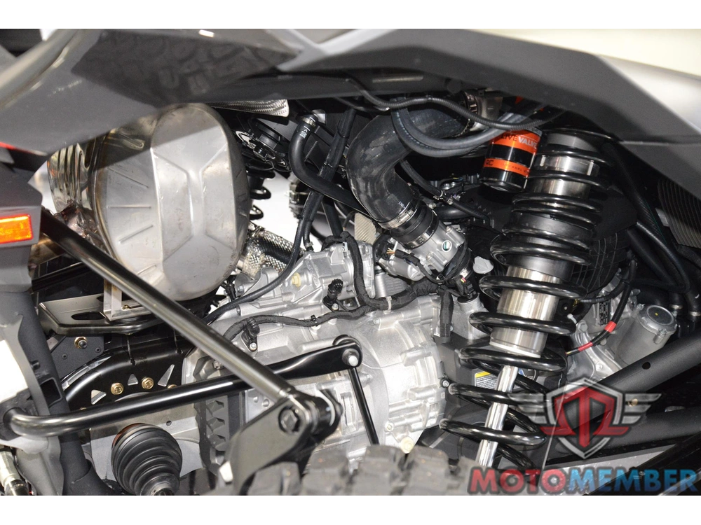 2027 Can-am Maverick R X Rc With Smart-shox 999t Dct