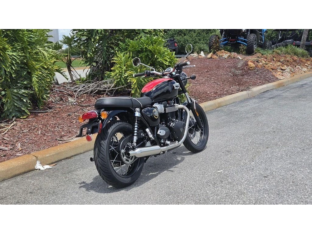 2026 Triumph Bonneville T100 Jet Black