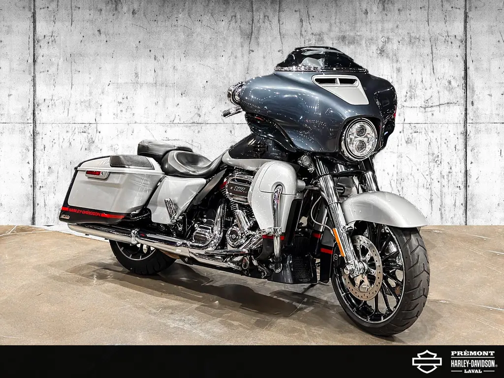 2019 Harley-Davidson CVO Street Glide FLHXSEFLHXSE