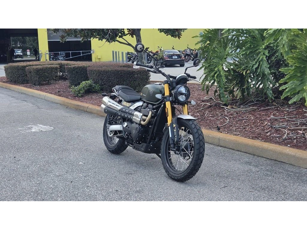 2026 Triumph Scrambler 900 Matt Khaki Green