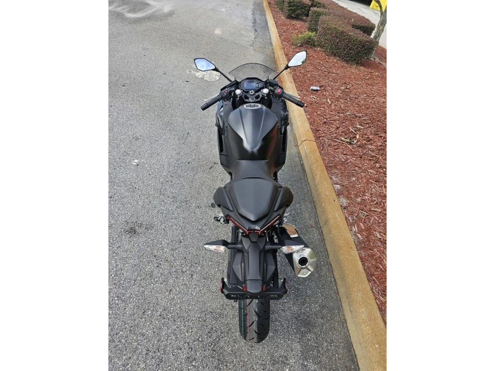 2026 Kawasaki Ninja® 500 Metallic Flat Spark Black