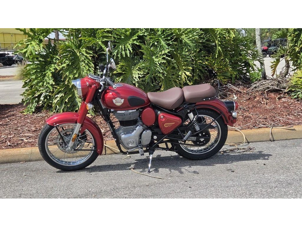 2027 Royal Enfield Classic 350 Madras Red