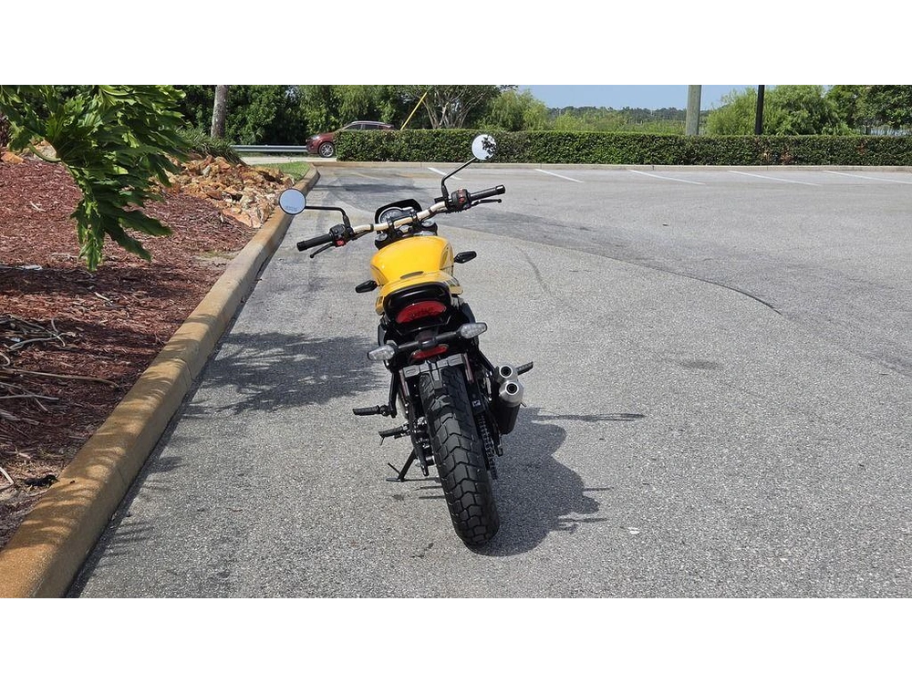 2026 Triumph Tracker 400 Racing Yellow