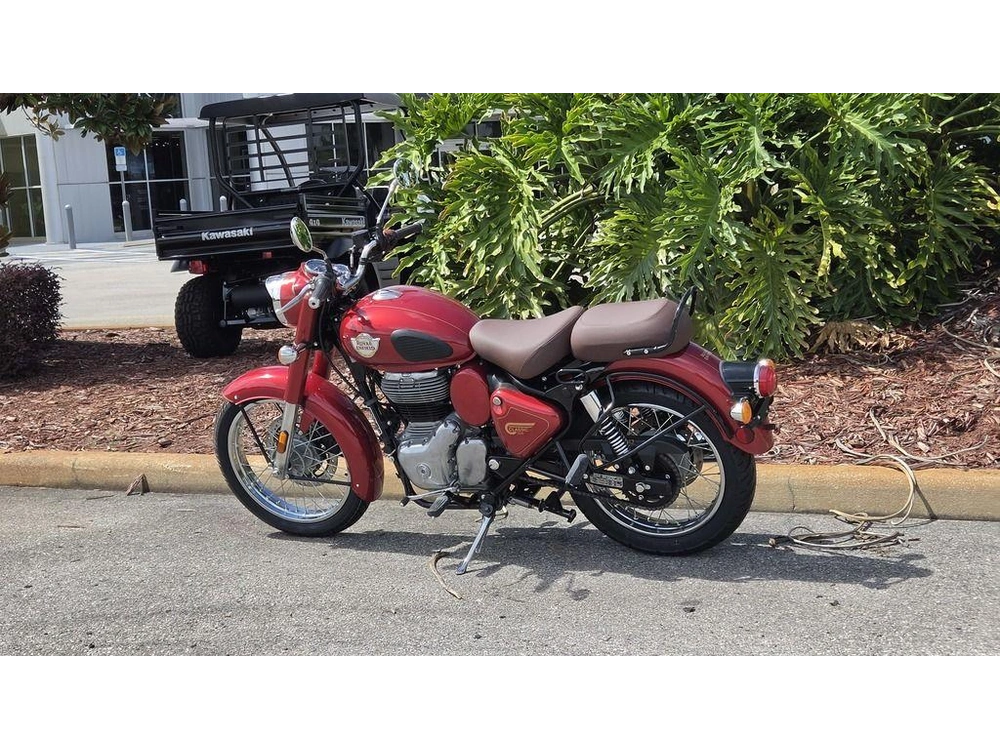 2027 Royal Enfield Classic 350 Madras Red