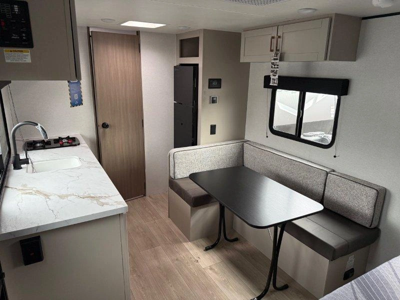 Jayco Jay Feather 17rbsl 2027