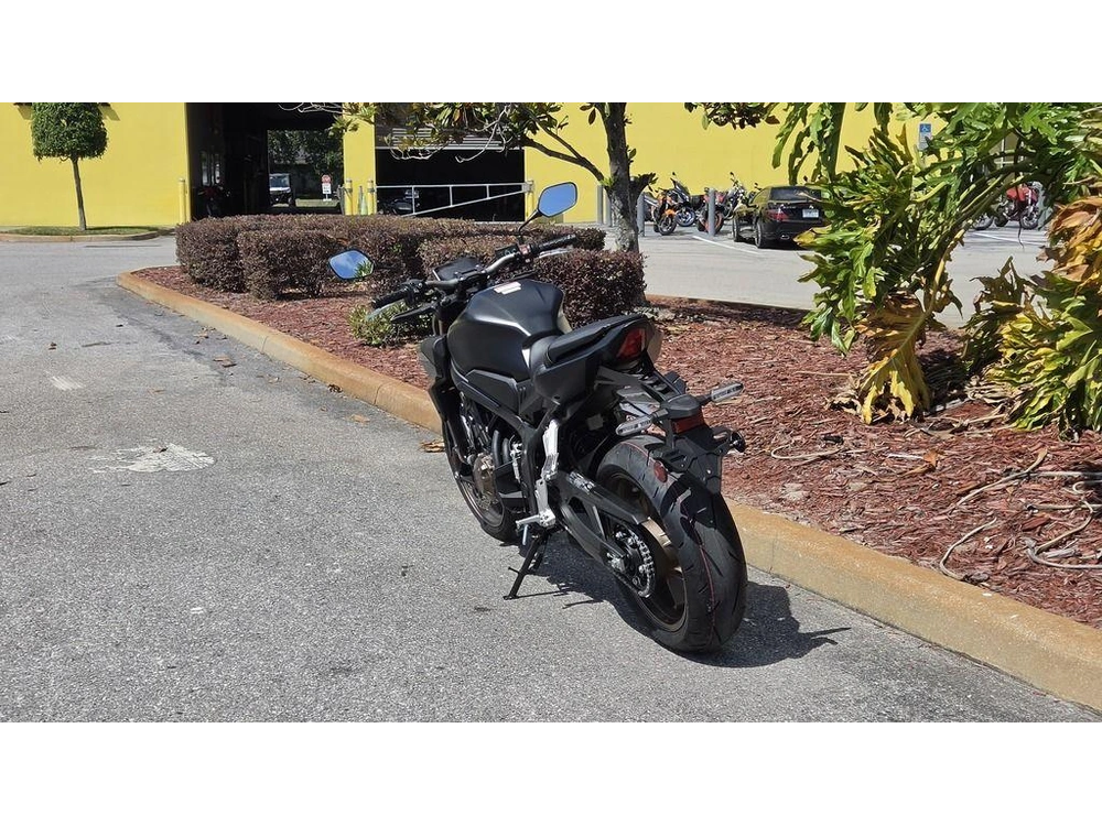2026 Honda Cb650r E-clutch