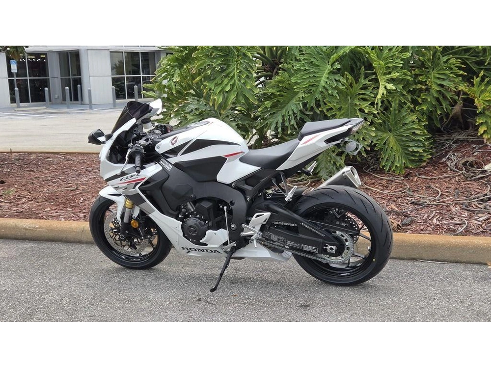 2027 Honda Cbr1000rr