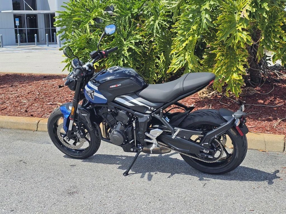 2025 Triumph Trident 660 Cobalt Blue/sapphire Black