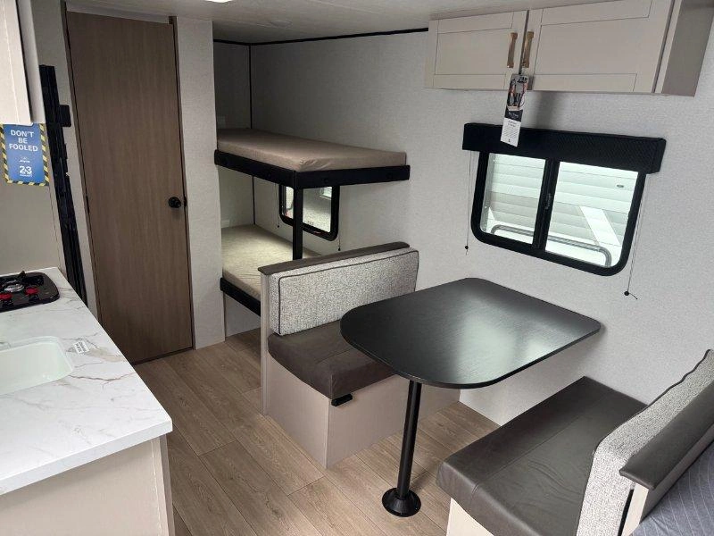 Jayco Jay Feather 17bhsl 2027