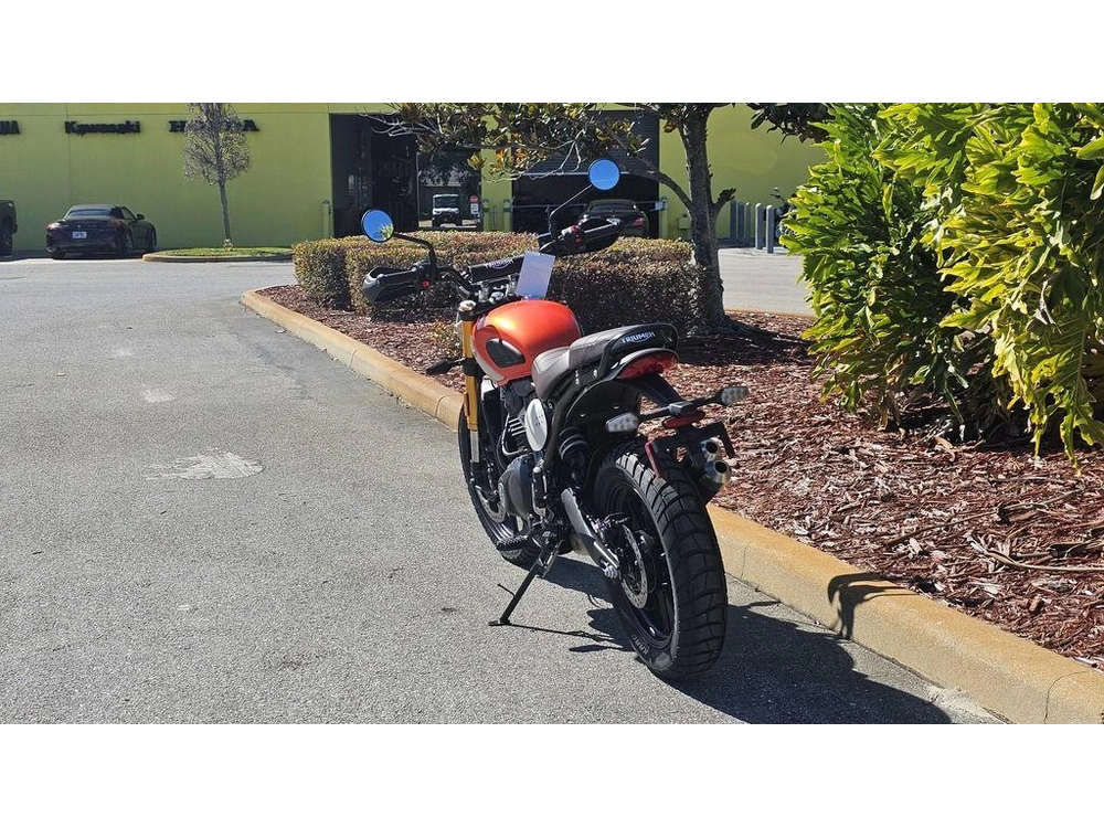 2026 Triumph Scrambler 400 X Baja Orange/aluminium