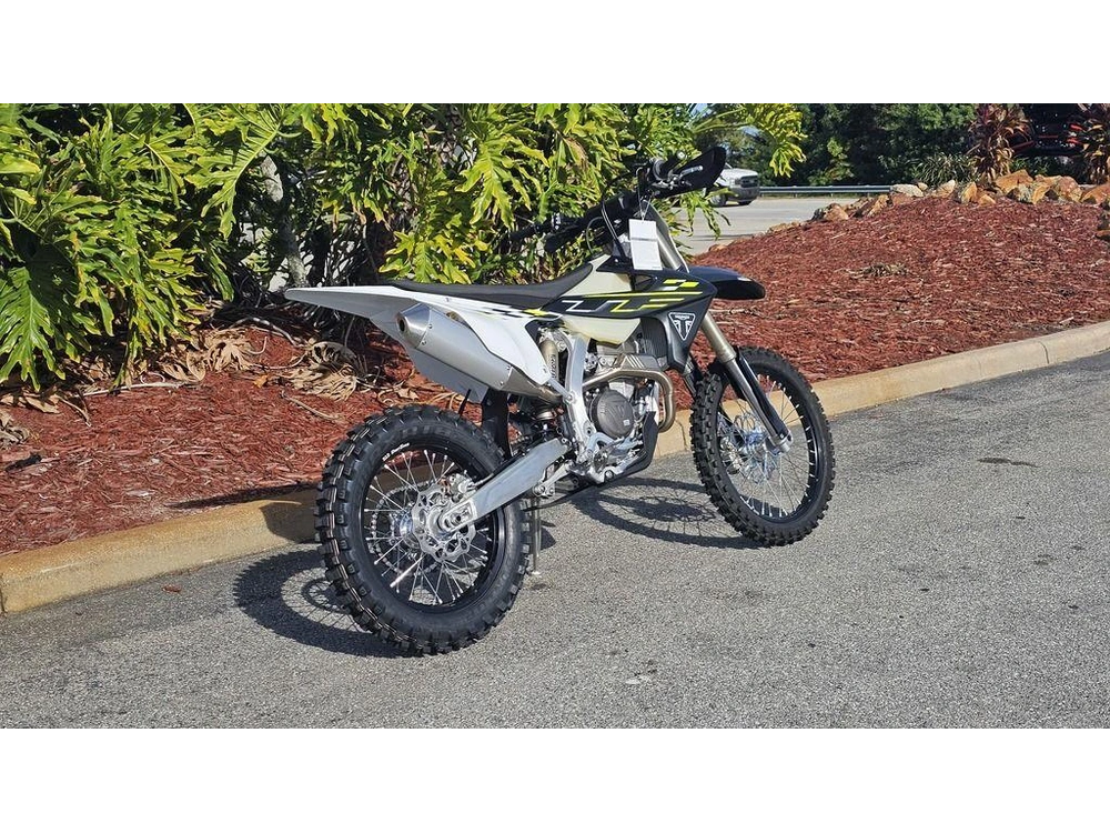 2026 Triumph Tf 250-c Jet Black/ Pure White