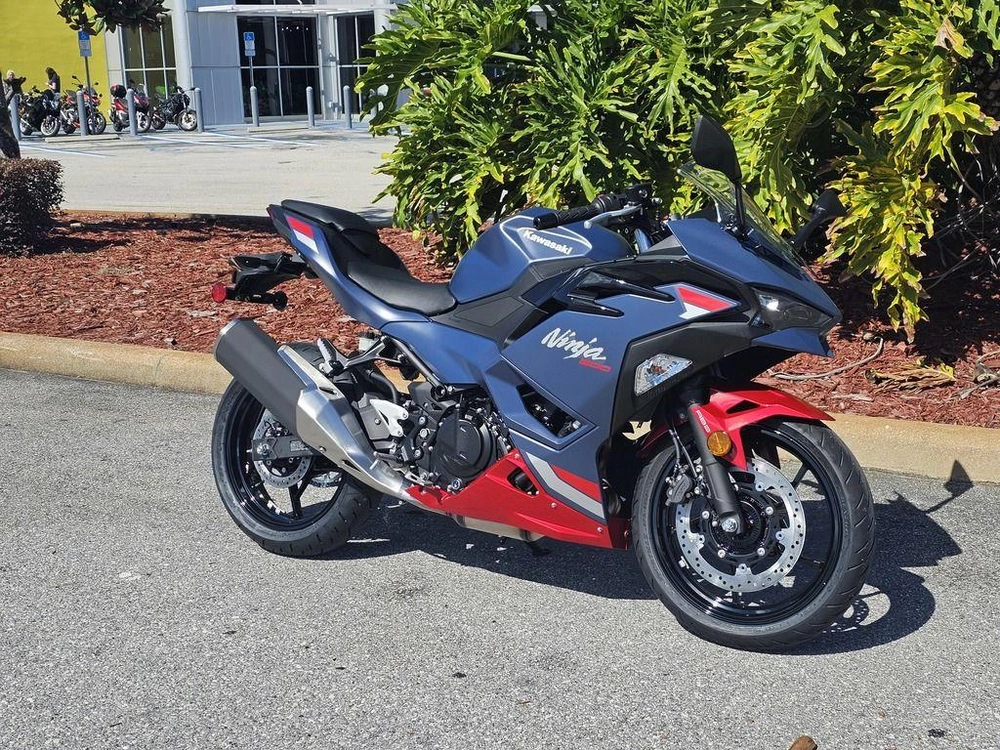 2026 Kawasaki Ninja® 500 Abs Metallic Matte Twilight Blue
