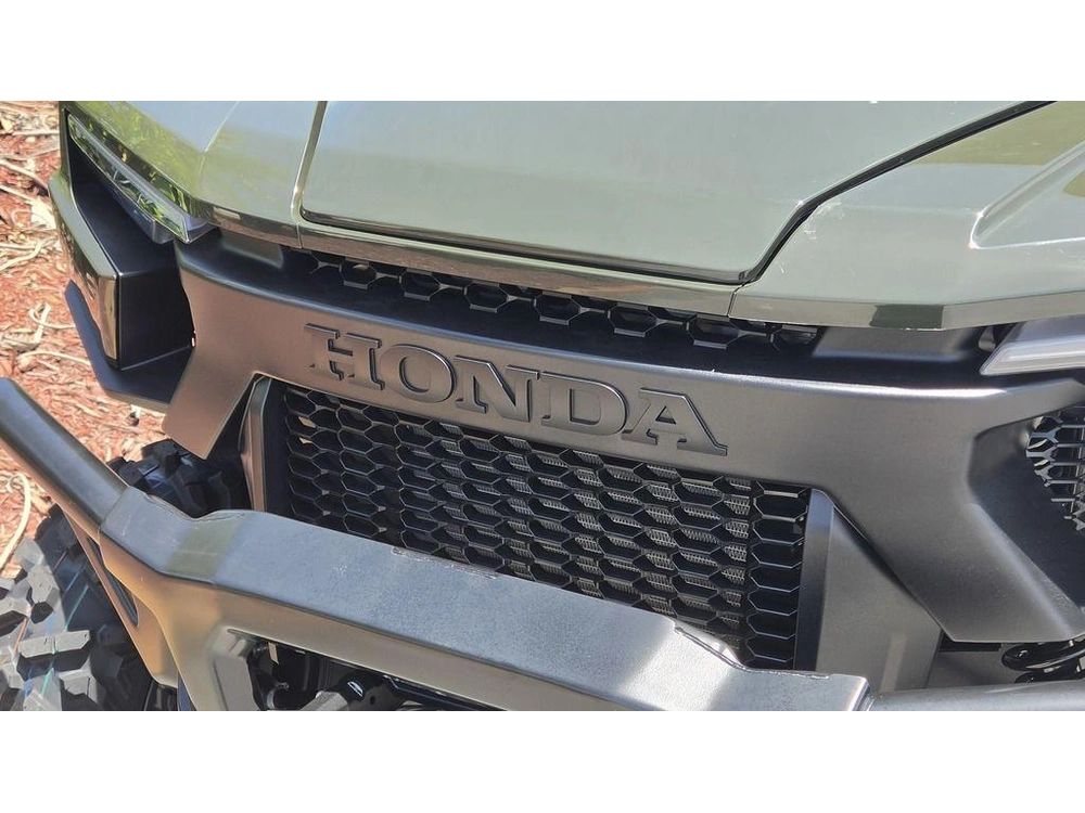 2026 Honda Pioneer 1000 Deluxe