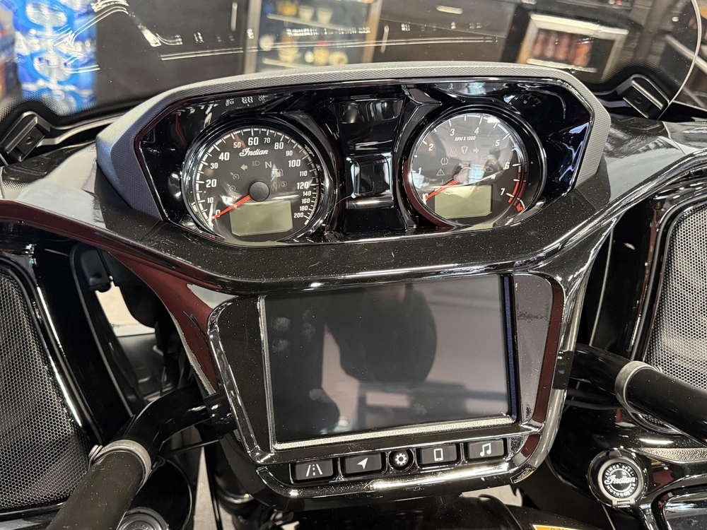 2026 Indian Motorcycle Challenger Dark Horse 112