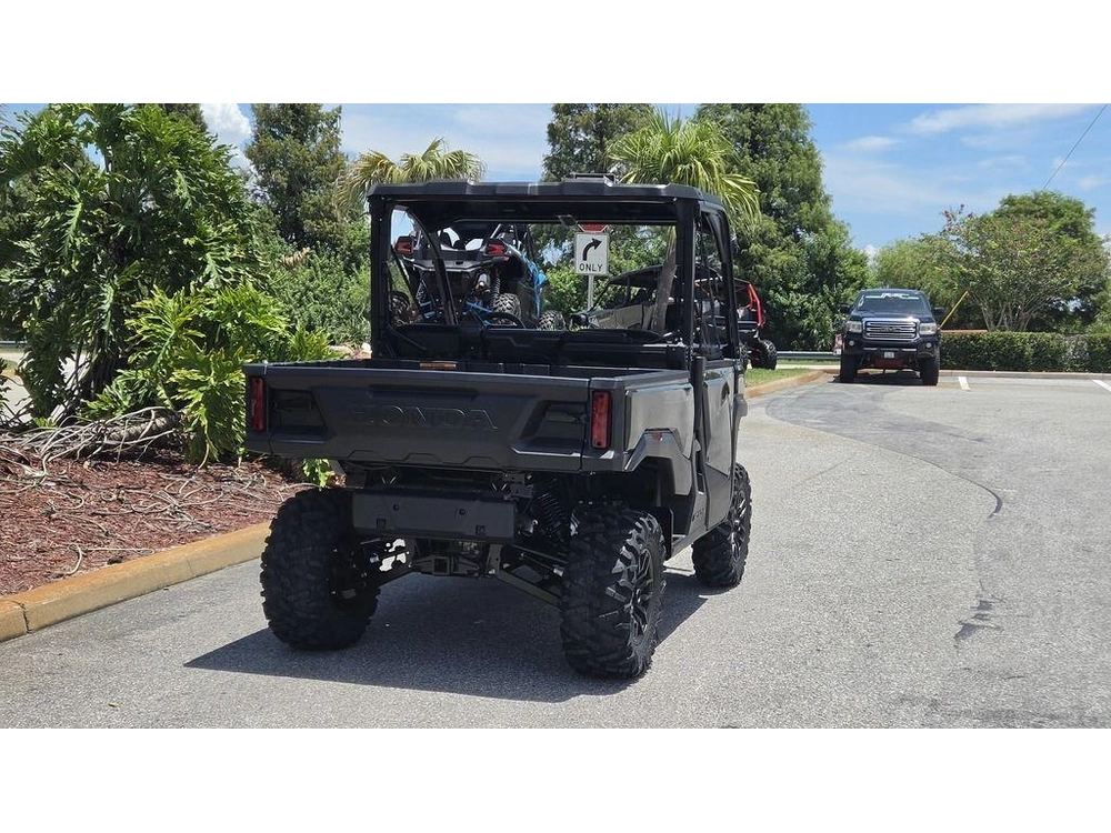 2026 Honda Pioneer 1000 Deluxe